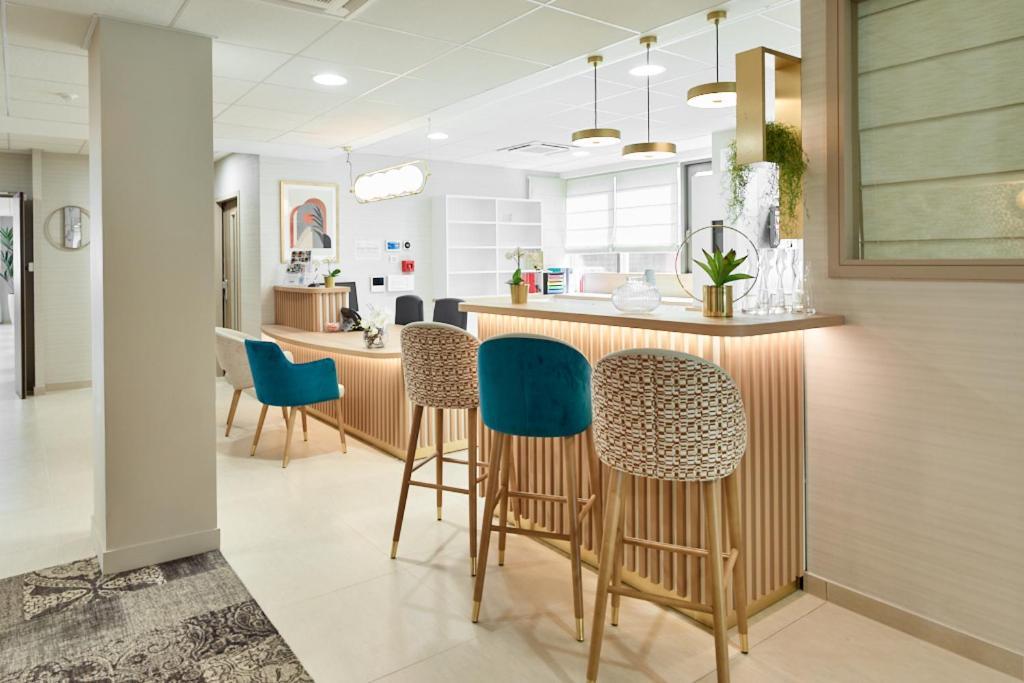 Zenao Appart'Hotels Suresnes Buitenkant foto