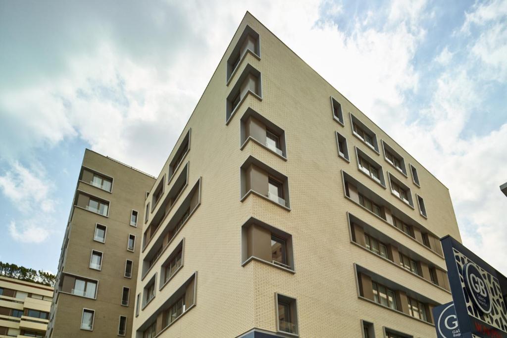 Zenao Appart'Hotels Suresnes Buitenkant foto