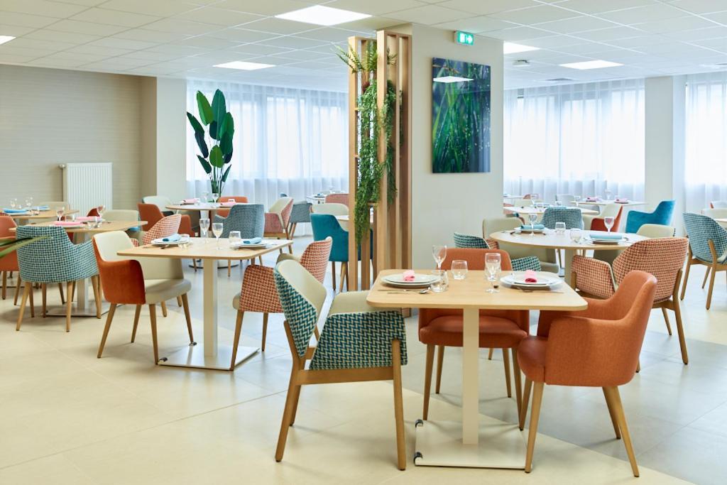 Zenao Appart'Hotels Suresnes Buitenkant foto