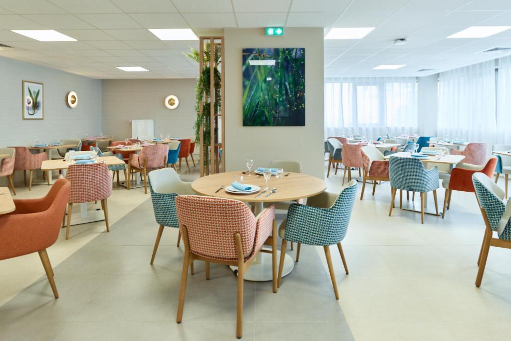 Zenao Appart'Hotels Suresnes Buitenkant foto